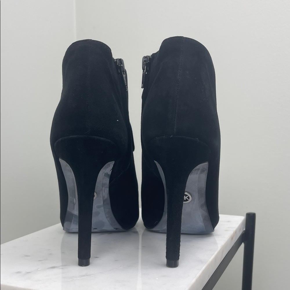 Michael Kors Black Heeled 4” Boots with Bow Detail Ladies Size 8.5 - Picture 7 of 12